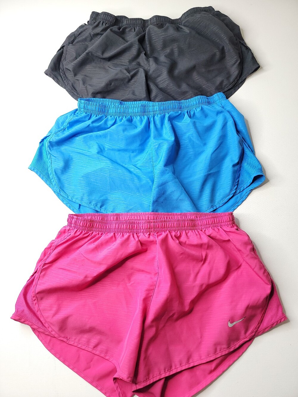 Nike Bundle Dri-Fit Shorts with Liners and Zippered Pockets Size Medium - Picture 2 of 9